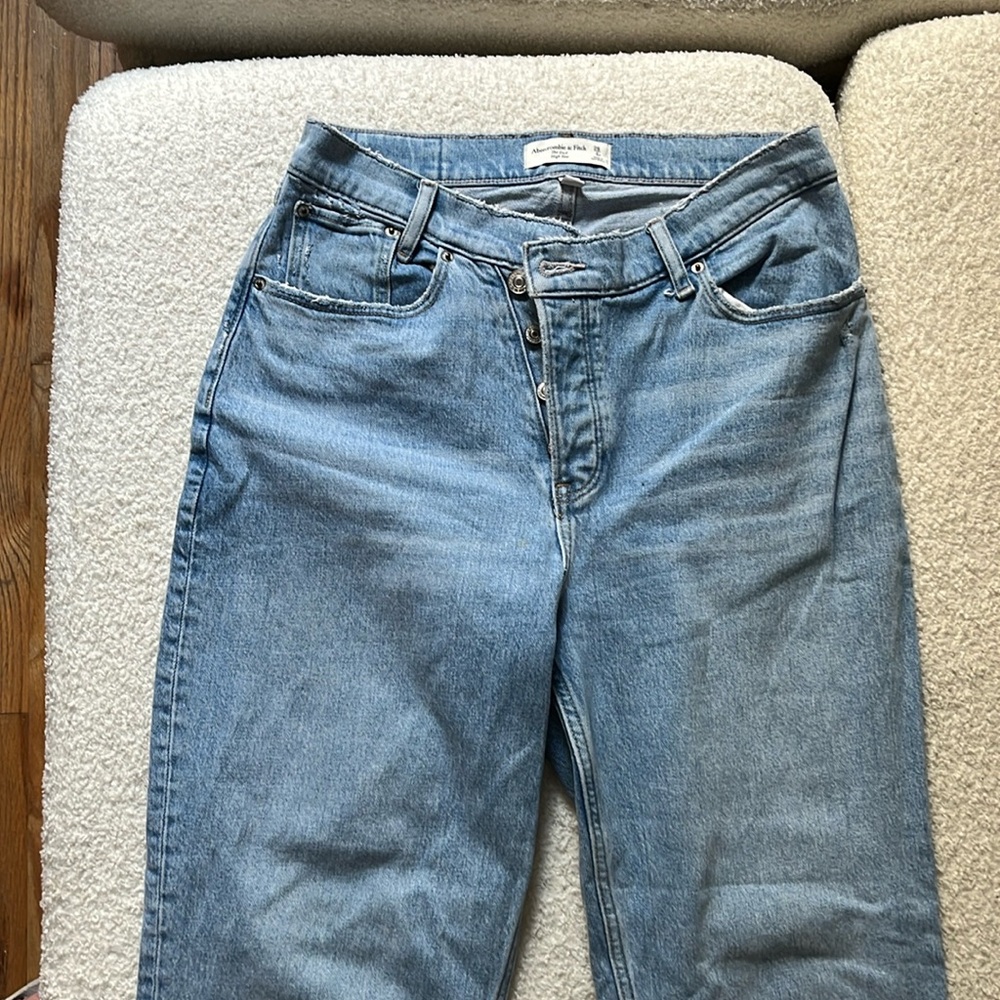 Abercrombie Curve Love The Dad High Rise Jean